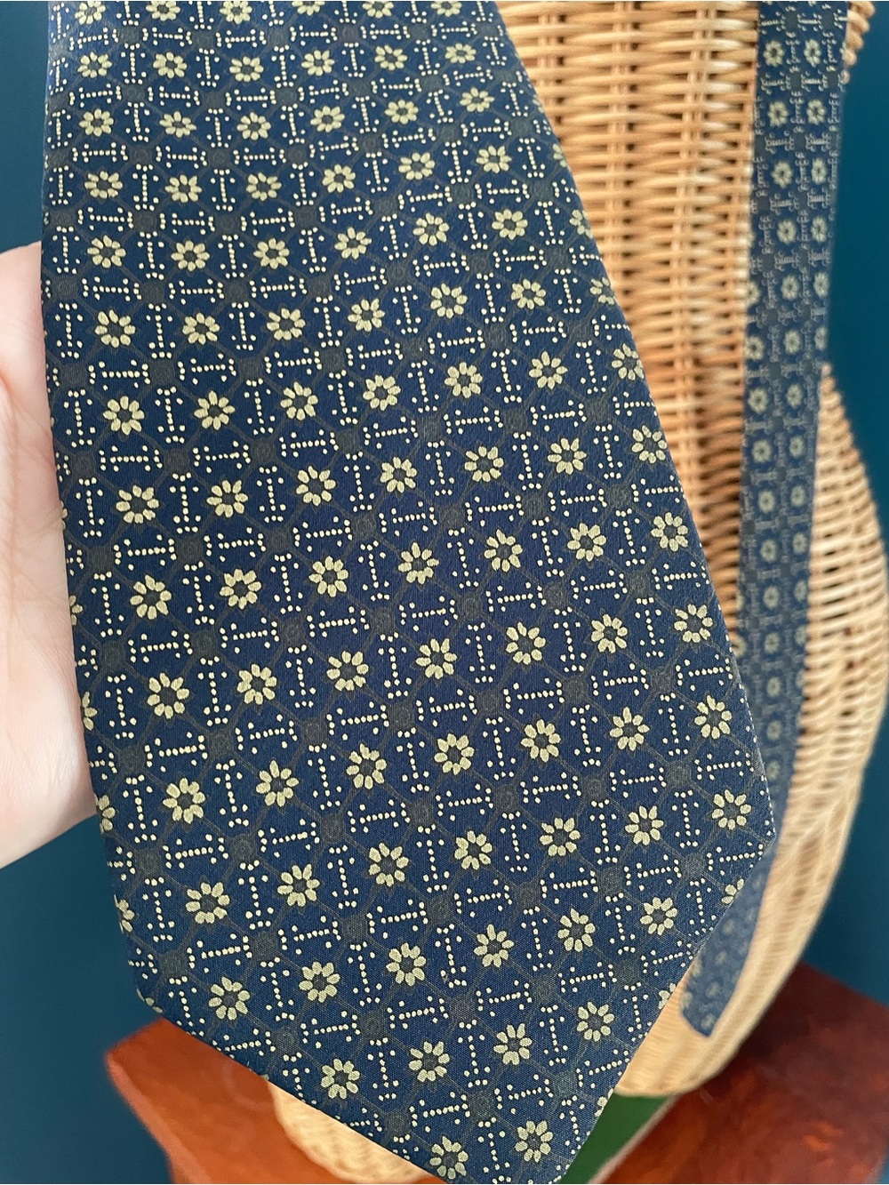 Vintage Geoffrey Beene Necktie 100% Silk USA NAVY gold Brown Floral Geometric